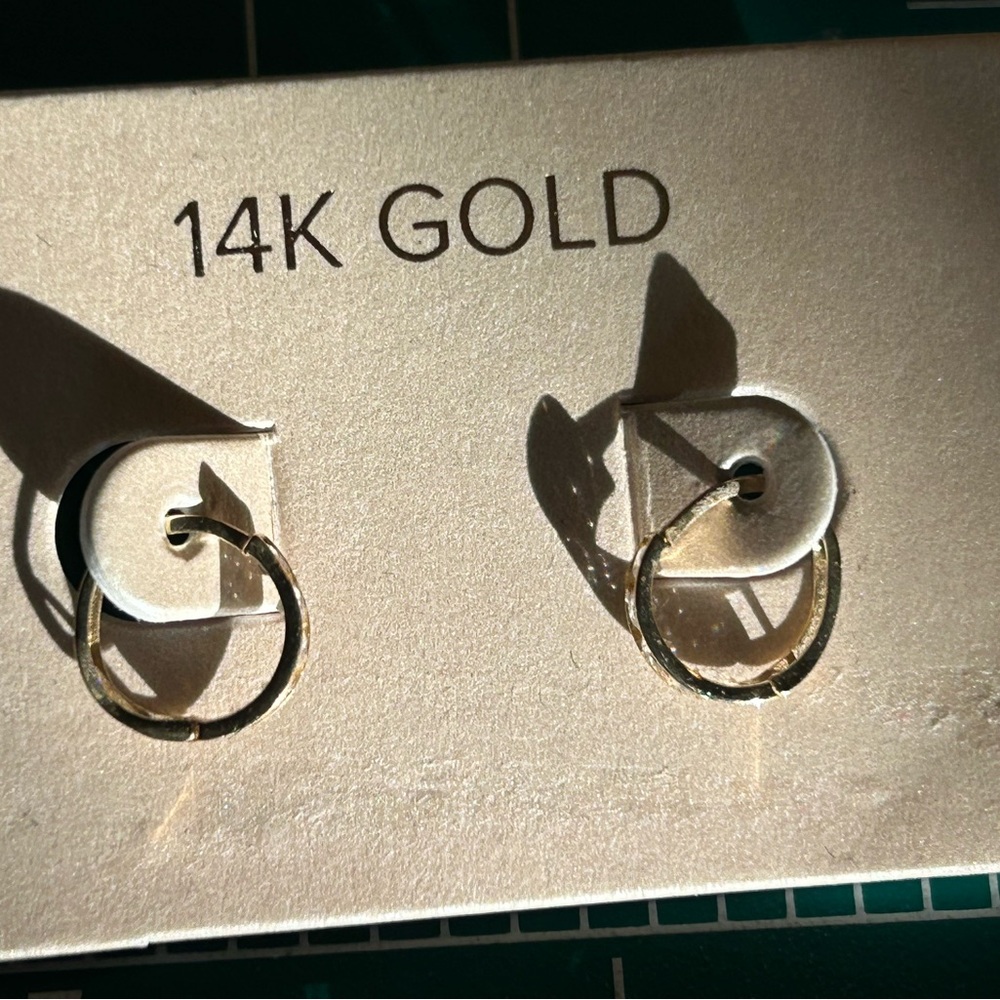New 14k gold small hoop earrings pierced